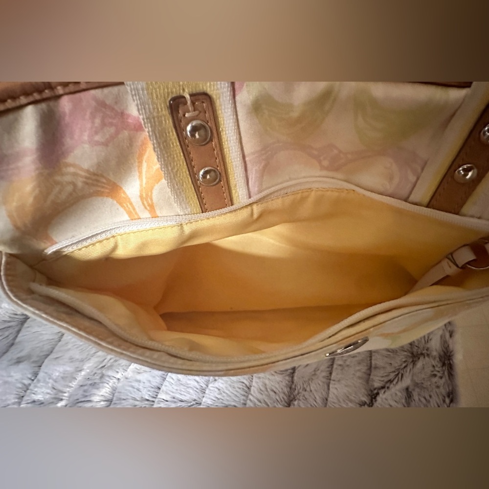 COACH poppy canvas tote/shoulder bag. - Picture 2 of 13
